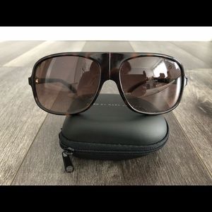 Marc by Marc Jacobs collapsible oversized aviators